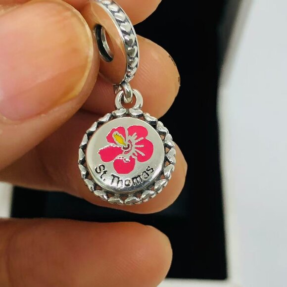 ✨🔥Pandora St. Thomas Exclusive Dangle charm VI Travel charm - Picture 1 of 5